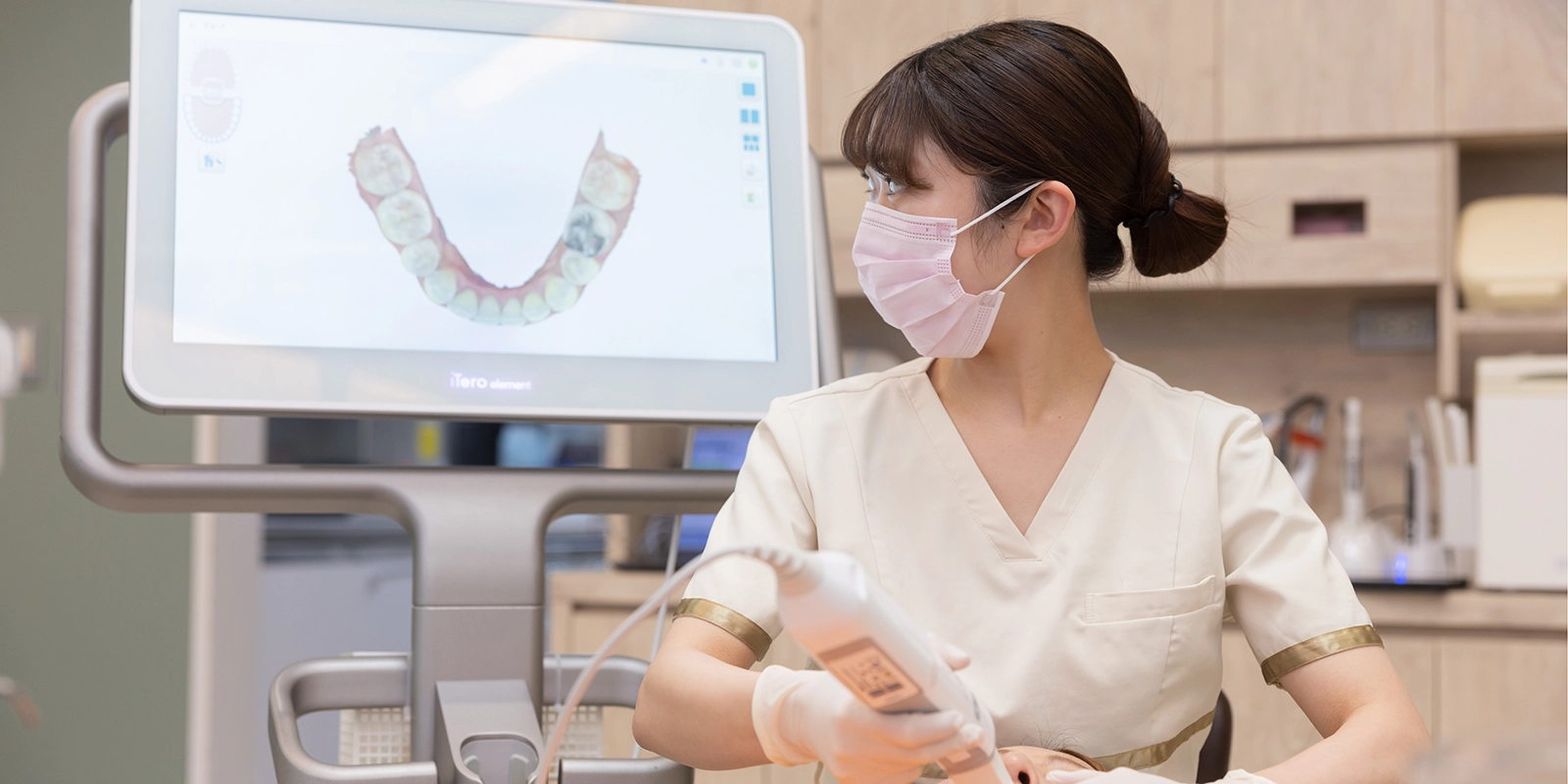 口腔内スキャナー